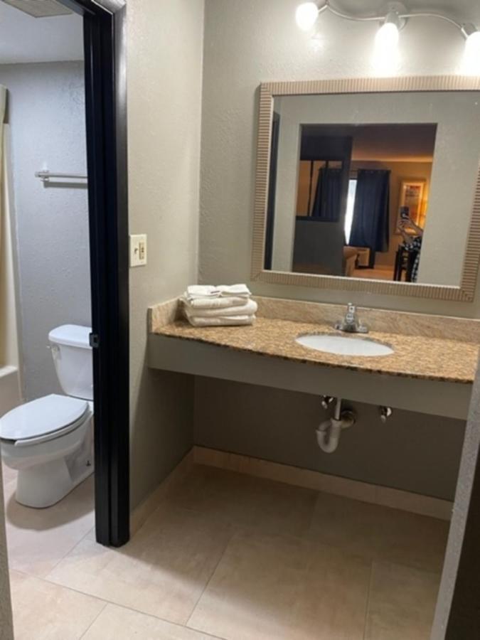 Guest Inn Lake City Ngoại thất bức ảnh