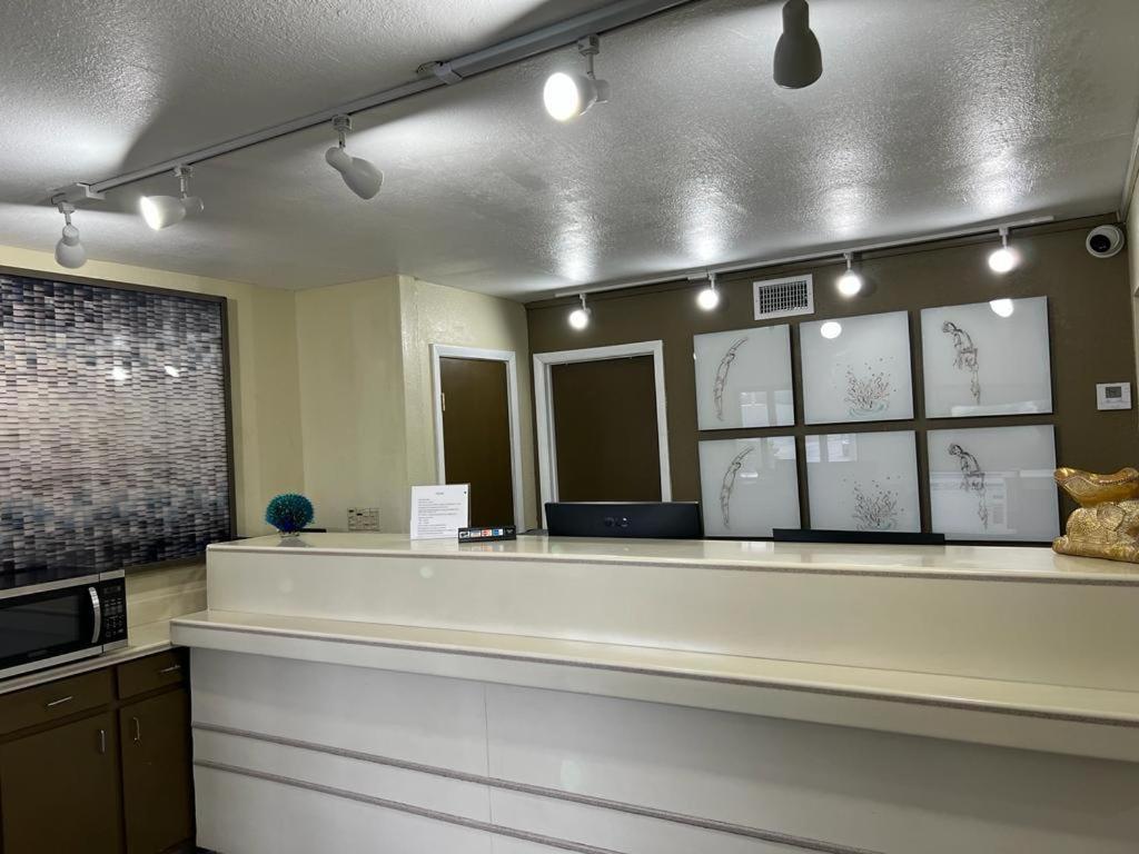 Guest Inn Lake City Ngoại thất bức ảnh